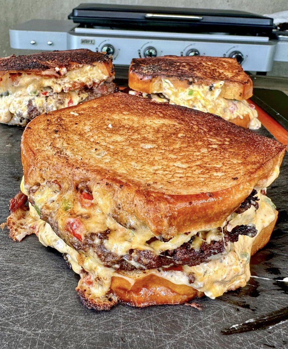 FoodPleaser's tweet photo. Patty Melts 🍔 https://t.co/CFUNYLQoTQ