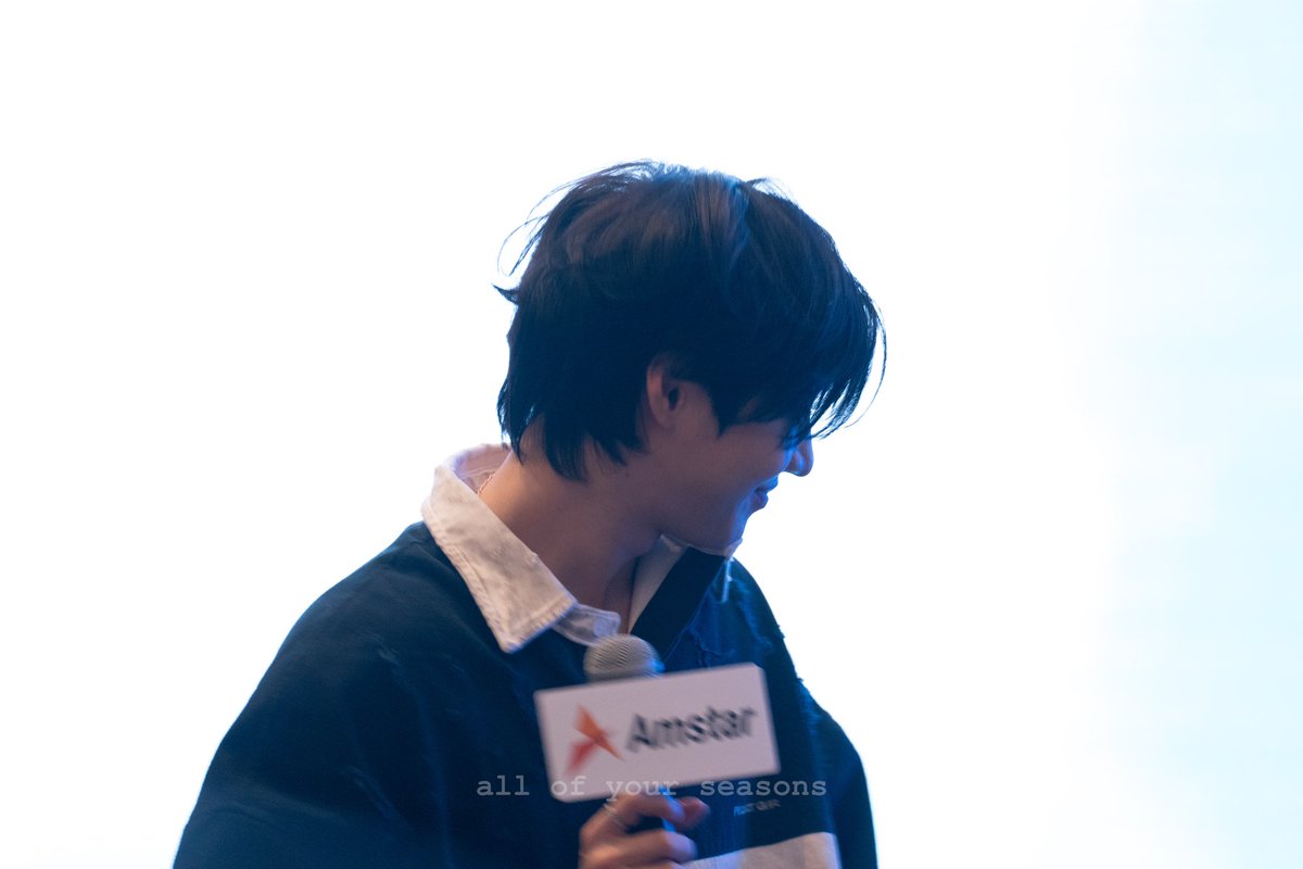 241207 
AMSTAR 태민 

1. 😮 요술봉 다시 들어달라고 하니까 못알아듣고 또잉 하는 탬니 
2. 🐥헝클어진 머리 졸귀탱 

#태민 #TAEMIN #テミン