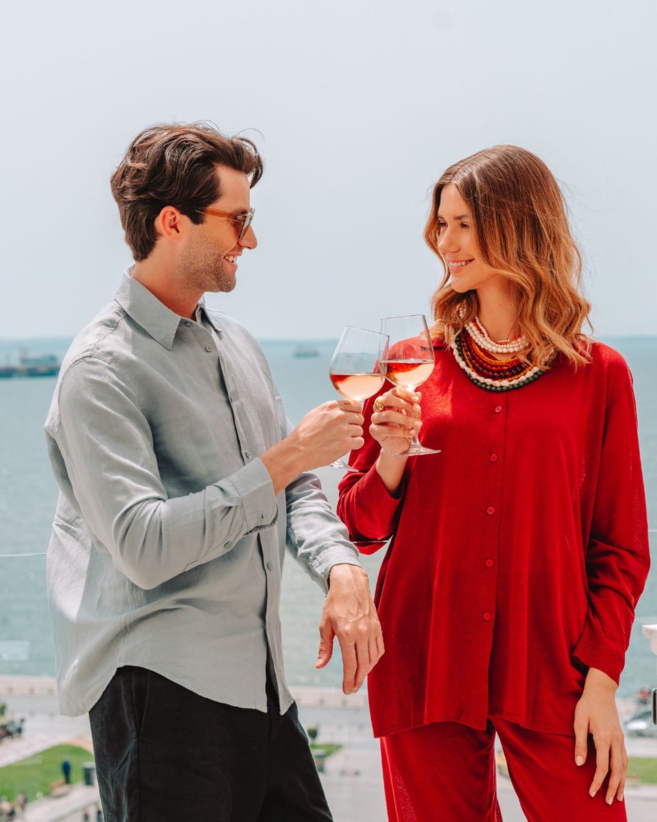 This celebrating season, our #Hotels in Athens and Thessaloniki are ready to welcome our beloved guests with holiday-infused #PureGreekHospitality✨

#ElectraExperience #LuxuryHotel #ChristmasHolidays