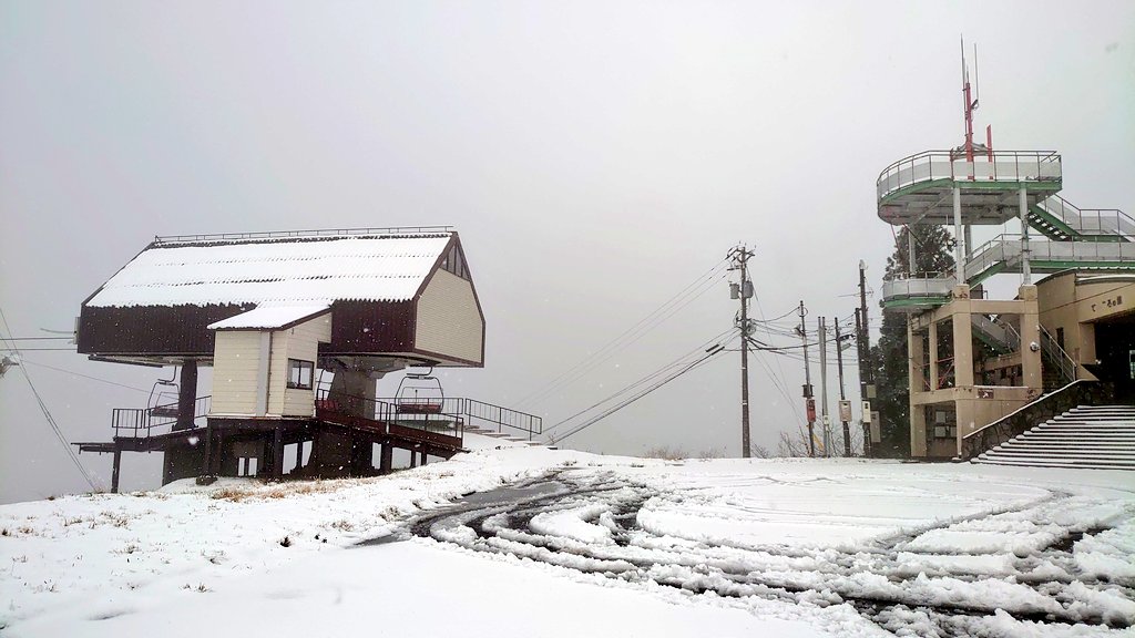 kunaicyou's tweet image. スキー場は5cm程の積雪でした。

車で登って来られるのは今シーズン最後かな

144MHzDMR &amp;amp; 430MHzDMR
JH9XXF M5/M5

DCR
とやまST228

実験交信にお付き合い頂きありがとうございました！
FBな週末を♪

#デジ簡
#アマチュア無線 
#DMR
#牛岳温泉スキー場