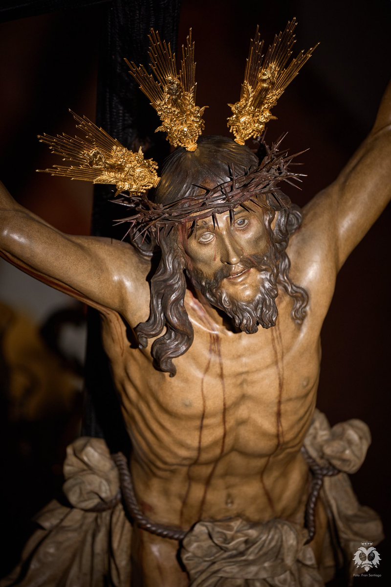 HdadCachorro's tweet photo. ⚫ El Santísimo Cristo de la Expiración en su paso preparado para su salida en esta tarde donde será trasladado a la @CatedraldeSev para su participación en la procesión de clausura del @congresoihpp.

#IICongresoHdadesSevilla https://t.co/KroGob9eQo