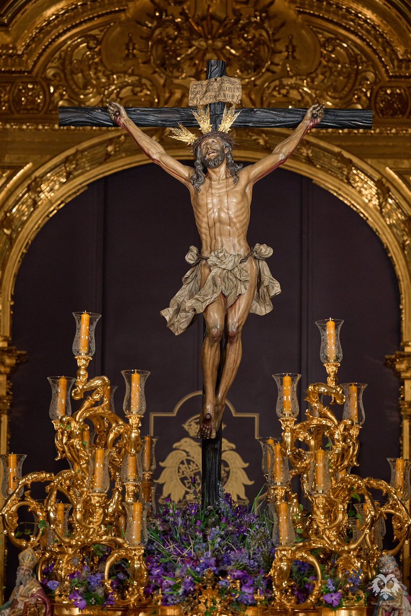 HdadCachorro's tweet photo. ⚫ El Santísimo Cristo de la Expiración en su paso preparado para su salida en esta tarde donde será trasladado a la @CatedraldeSev para su participación en la procesión de clausura del @congresoihpp.

#IICongresoHdadesSevilla https://t.co/KroGob9eQo