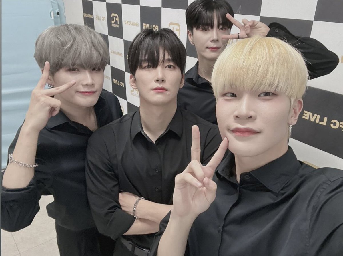 can’t wait for taeyu to be back in the group pictures 🥹

#KIMTAEYU #김태유 #ABLUE #에이블루 #PROJECT7