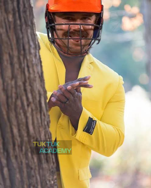 Lagta hai Travis bhai ne white jersey mein blue chadhhi dekh li hai ...

#INDvsAUS