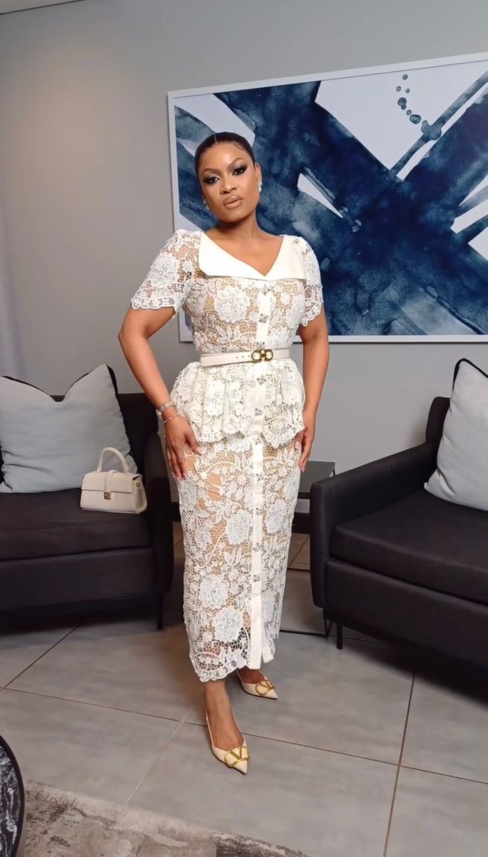 Tolexycollecti1's tweet image. New in:
Size: 6-16
Price:60000
#pagesbydamicommerce 
#flutterwavecommerce
@_DammyB_ @UnclebeeOla @modela__jane @TheAjibolaGrey @AanuoluwapoAd17