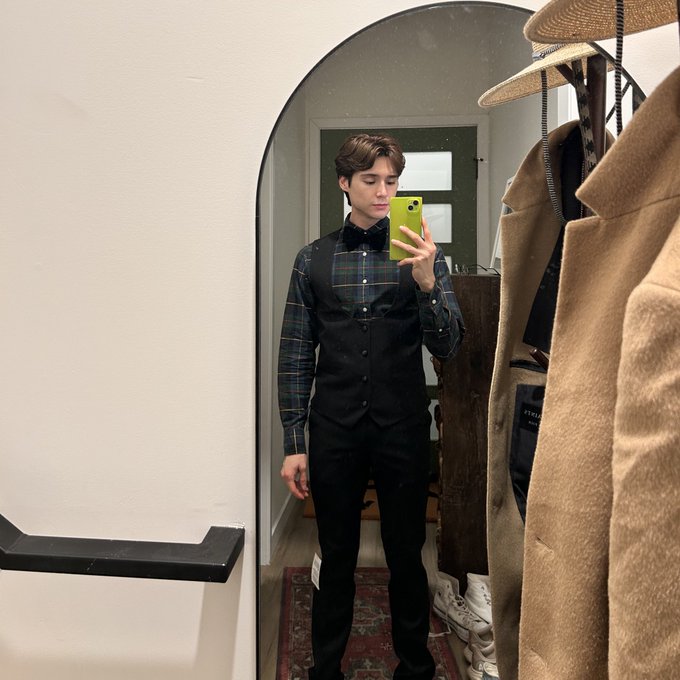 Can&rsquo;t help but feel so grown here. 🫠 https://t.co/wqH59O6cPA