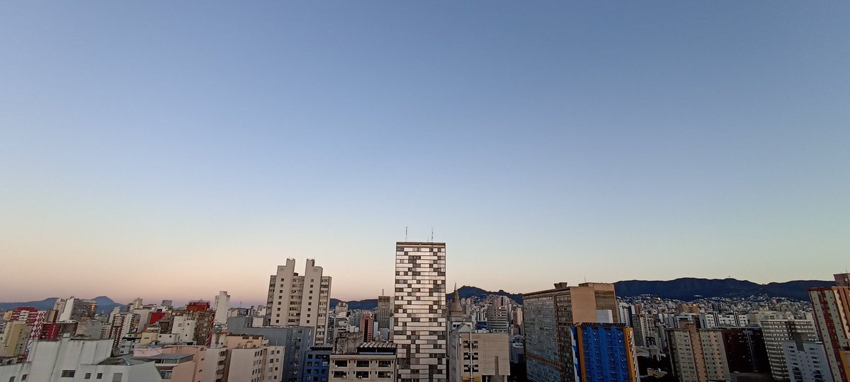 umleo's tweet photo. Sunrise https://t.co/b9rxOeClvS