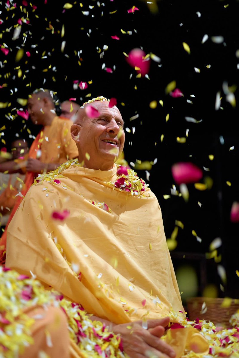 radhanathswami's tweet photo. Today, we celebrate the 74th appearance of His Holiness Radhanath Swami.

#appearanceday #radhanathswami https://t.co/uIz9JDsg7P