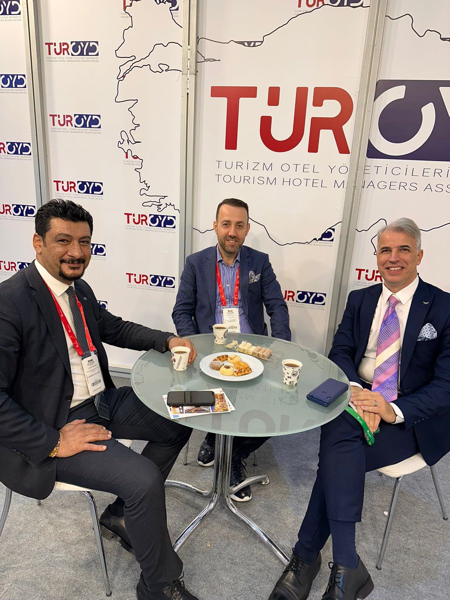 Turoyd's tweet photo. Dünya turizm sektörünü bir araya getiren 18. TTI IZMIR Uluslararasi Turizm Ticaret Fuar ve Kongresinde, TUROYD olarak yer aldığımız B Hol B 196 nolu standımızda meslektaşlarımızla buluştuk..

#ttiizmir #ttiizmir2024 #turoyd https://t.co/V2r6a5xuyA