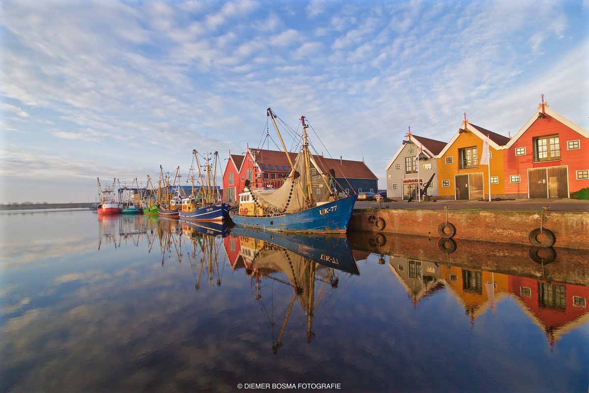 Kom jij vandaag ook naar Winterwelvaart in Zoutkamp? Laat je betoveren door maritieme sferen en stap aan boord van historische schepen in de haven. Geniet van een gevarieerd programma vol muziek, kunst en cultuur.
.
#mooigrunnen #zoutkamp #winterwelvaartzoutkamp