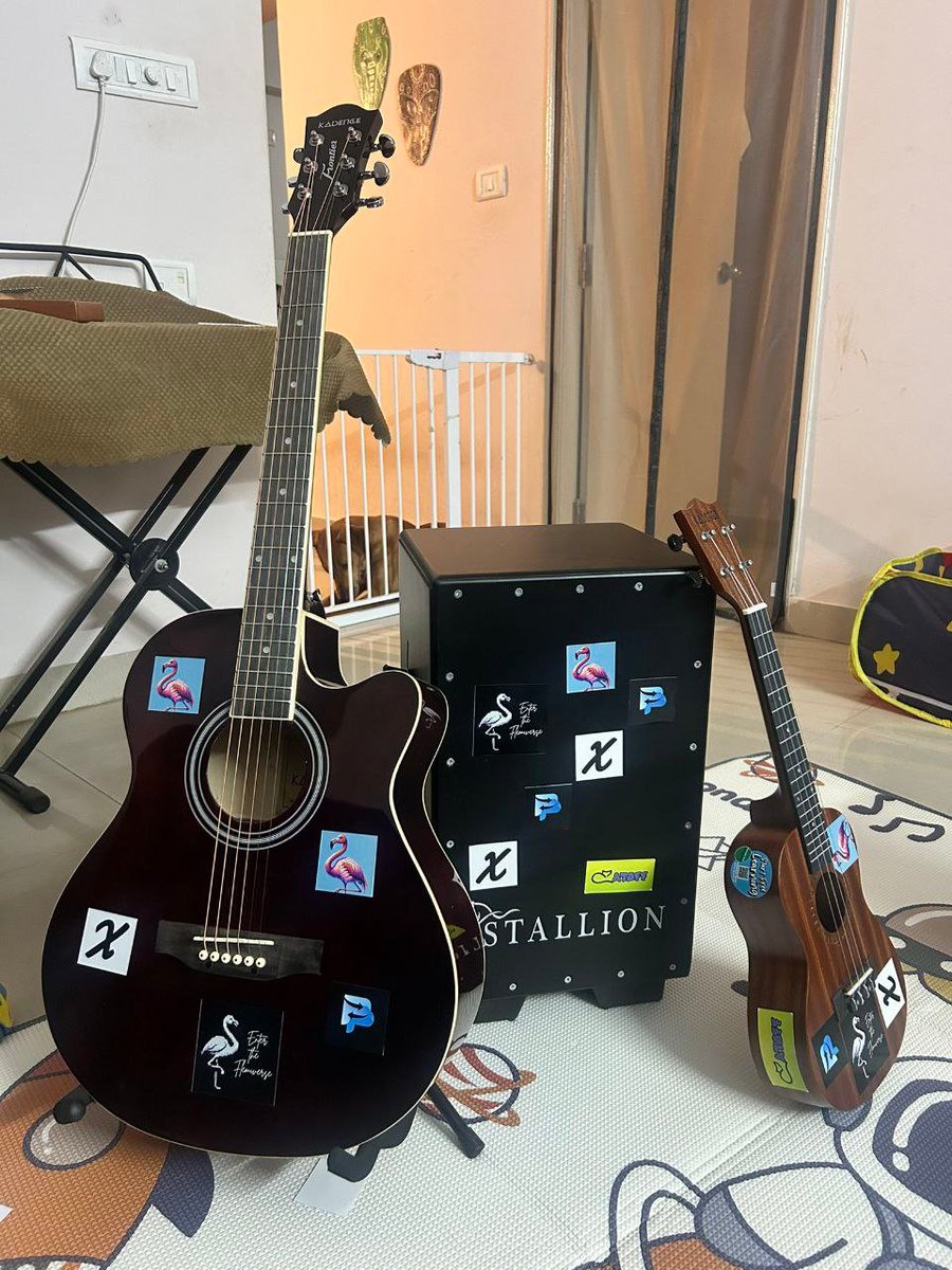 surajdeploys's tweet photo. 3/ 🎤 On 30th Nov, I attended the #Blockbeats event, where I got the chance to experience underground singers. Huge thanks to @thejayanand  &amp; @TonyCatoff  for the ukulele prize! 🪕 It was a night of networking and unforgettable performances. #BlockchainEvents #Networking https://t.co/ffNeiY1Ajm