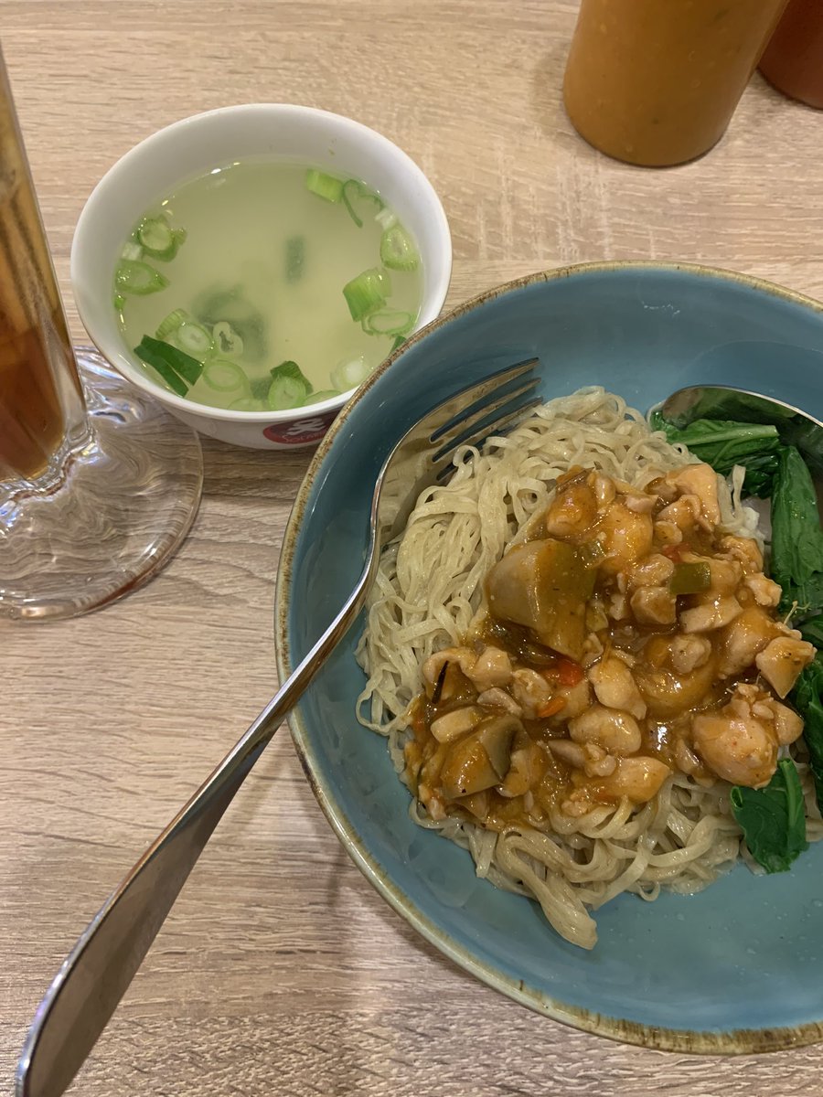 amayliaede's tweet photo. @FOOD_FESS mie ayam pedas solaria🤤 https://t.co/vgZf4o1TRy