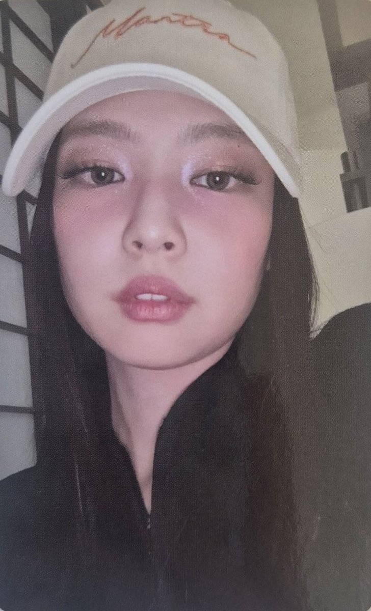 THIS JENNIE PHOTOCARD???