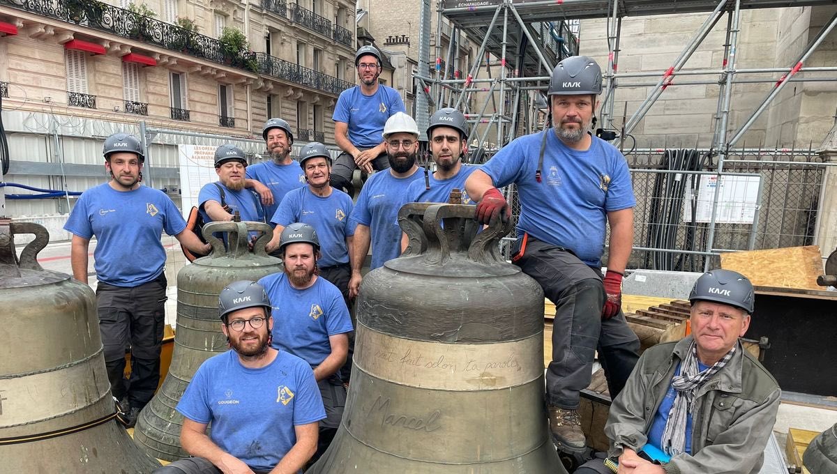 Antonin_FR_'s tweet photo. Ils ont reconstruit Notre-Dame : https://t.co/YXxHNIROaU