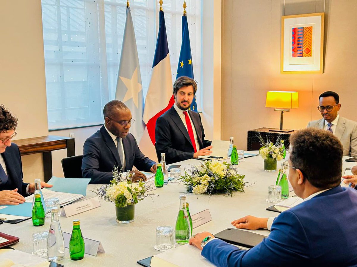 SomHoncho's tweet photo. BREAKING 🚨

After 30 years, France is set to reopen its embassy in Mogadishu, Somalia

For decades, French diplomatic operations have been based in Nairobi, Kenya https://t.co/fytYApXYtT