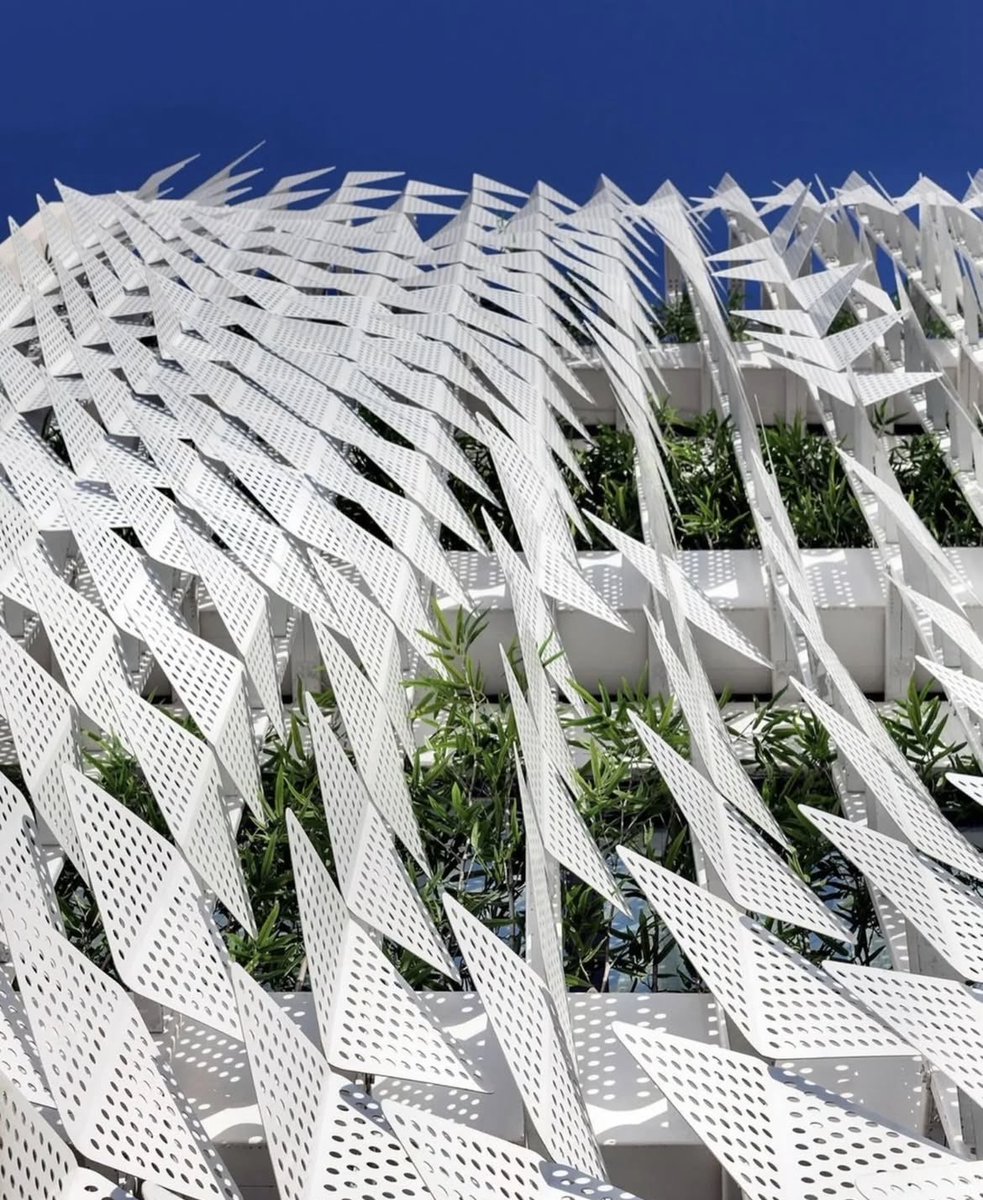 SustainableTall's tweet photo. 594 perforated aluminium shading elements, protecting this sports and cafe building in Iran

By architects Ali Sodagaran and Nazanin Kazeroonian https://t.co/xYI6HmJDIe