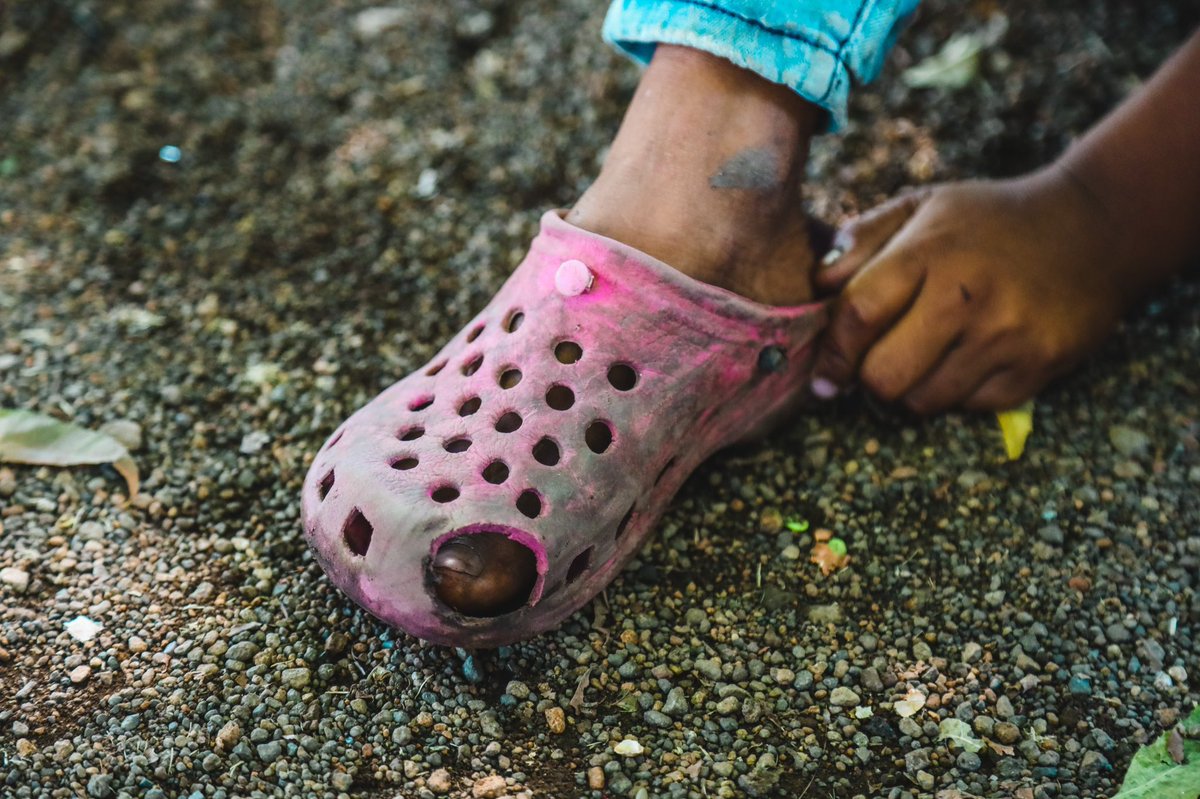 sals_shoes's tweet photo. It’s why we do what we do. Children tend 2 outgrow their shoes before they outwear them, so we find them new feet amongst children in need. Sal’s Shoes have been finding new 👣 amongst the communities of Las Brisas, Bella Vista &amp; Ciudad Sandino in Nicaragua 🇳🇮 @feedthehungryuk https://t.co/aW3IZljkVh