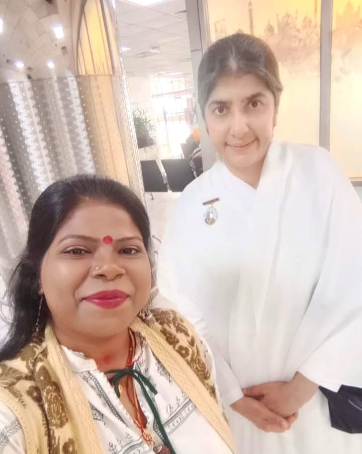 Verma2050Verma's tweet photo. हम सभी पर्वत के शिखर पर जीना चाहते हैं, लेकिन सारी खुशियाँ तब घटित होती हैं जब हम पहाड़ चढ़ रहे होते हैं।
#spirituality #teacher, #MotivationalQuotes #speakerwoman
#baramkumari #bkshivani #Mumbai https://t.co/ePGekBRymI