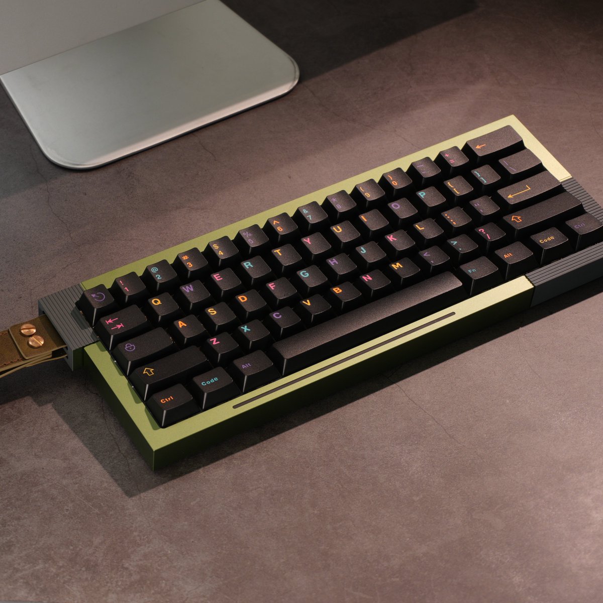mare6b_'s tweet photo. [ Desktop Tribeとの共同プレゼント企画 ]🎉

磁気キーボードのカスタマイズには、個性と品質が不可欠です! 

賞品：Desktop Tribe DT60  磁気キーボードカスタマイズキット ( ランダムカラー ) 1つ  

応募条件：
1 . @DesktopTribeと@mareb6_をフォロー 
2 . この投稿をリポスト
3 . 友人1人をメンション、DT60の中で好きなカラーを記載して、この投稿にリプライをする  

応募期間：
12月7日～12月15日まで

当選者の方には応募期間終了後にDMを送信させていただきます

DT60カラーリング

1 . Two-tone anodized gray

2 . Two-tone anodized green

3 . purple

4 . white
