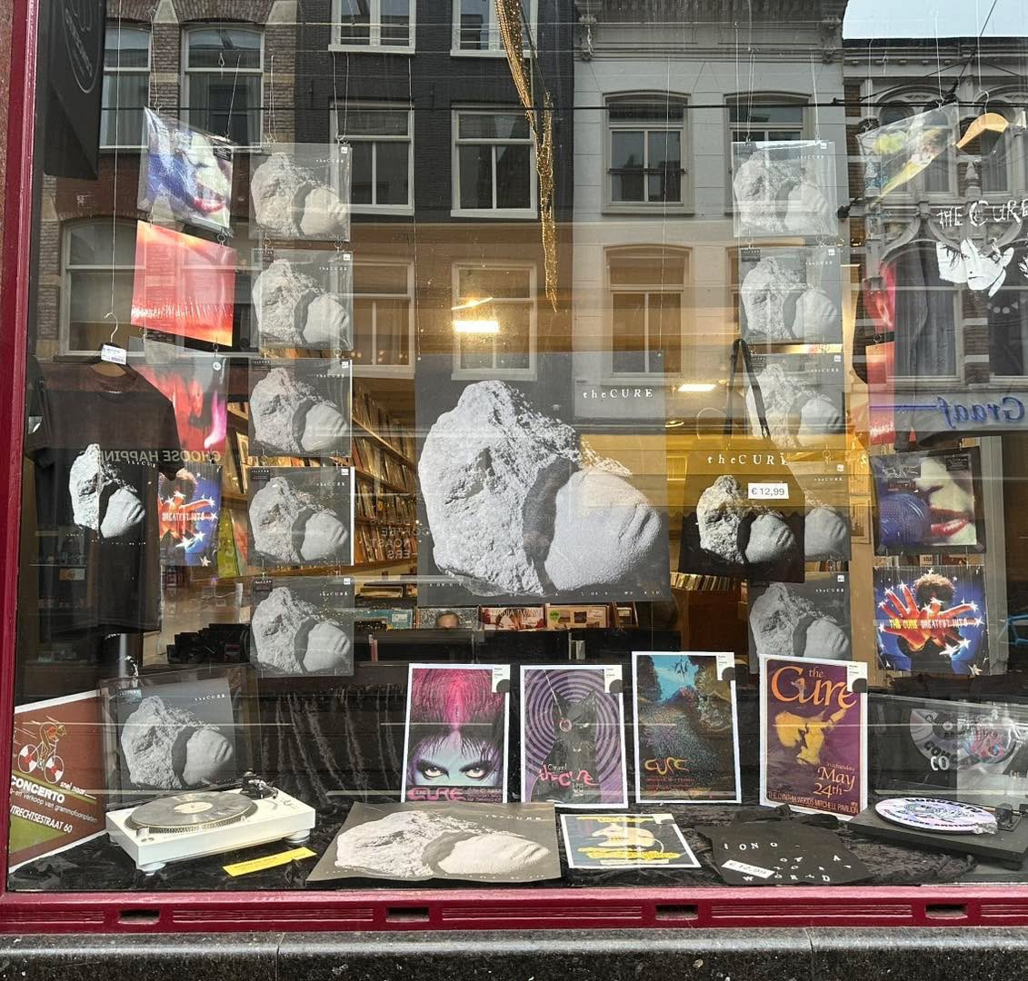 Concerto 🖤 The Cure 

#thecure #concertorecordstore #amsterdam <a href="/thecure/">The Cure</a>