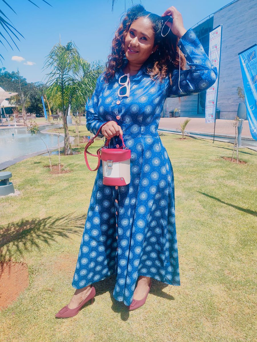 cathymalejane's tweet photo. It's that time of year:: festive, wedding and party season. Allow me to share a plug for your attires....Funky Resy will assure you look gorgeous by crafting your outfit to the tee!
#CathyMalejane #RadioJournalist #PublicSpeaker #Podcaster #MC #BrandAmbassador #BusinessAnchor https://t.co/IeZ8pTgh5b