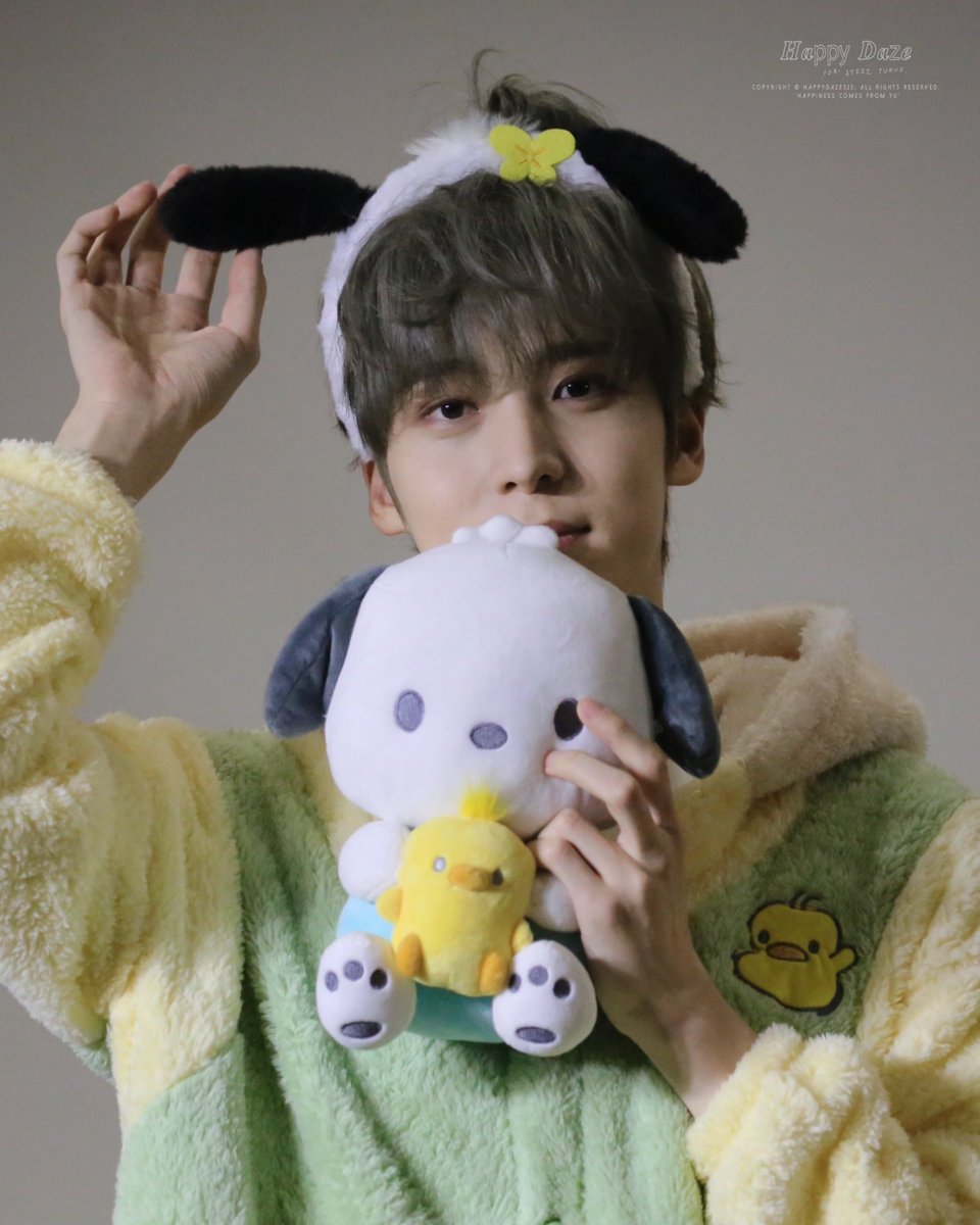happydaze323's tweet photo. 241207 맥스 

#ATEEZ #에이티즈 #윤호 #YUNHO https://t.co/mGXxlBkM1D