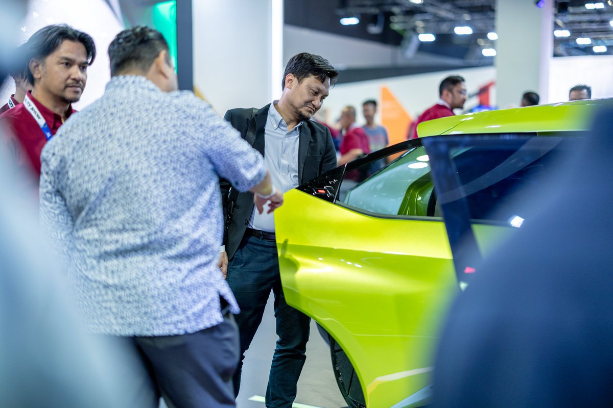 perodua's tweet image. Only 4 days left to dive into the action at #KLIMS2024! 🌟

Here’s what you’ve missed so far—but it’s not too late! From 5–11 December, come experience Perodua like never before. Don’t miss the Perodua EMO-II, the Ativa Fuze, interactive experiences, and so much more!

📍 See you