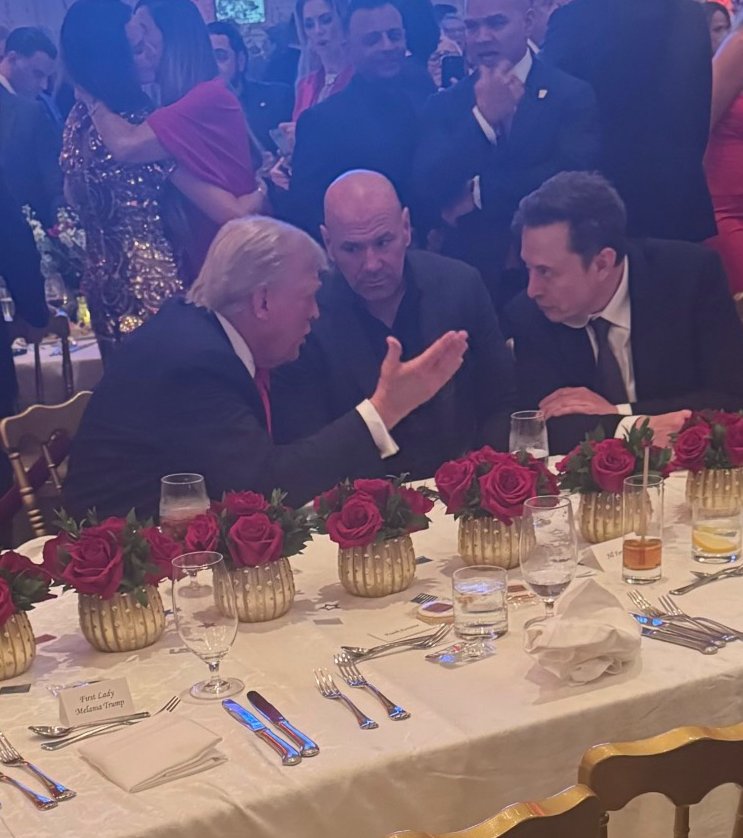 Conversation with Donald Trump, Dana White and Elon Musk on election night. Moments later, Donald Trump won by a landslide victory. "Donald won!" 🇺🇸