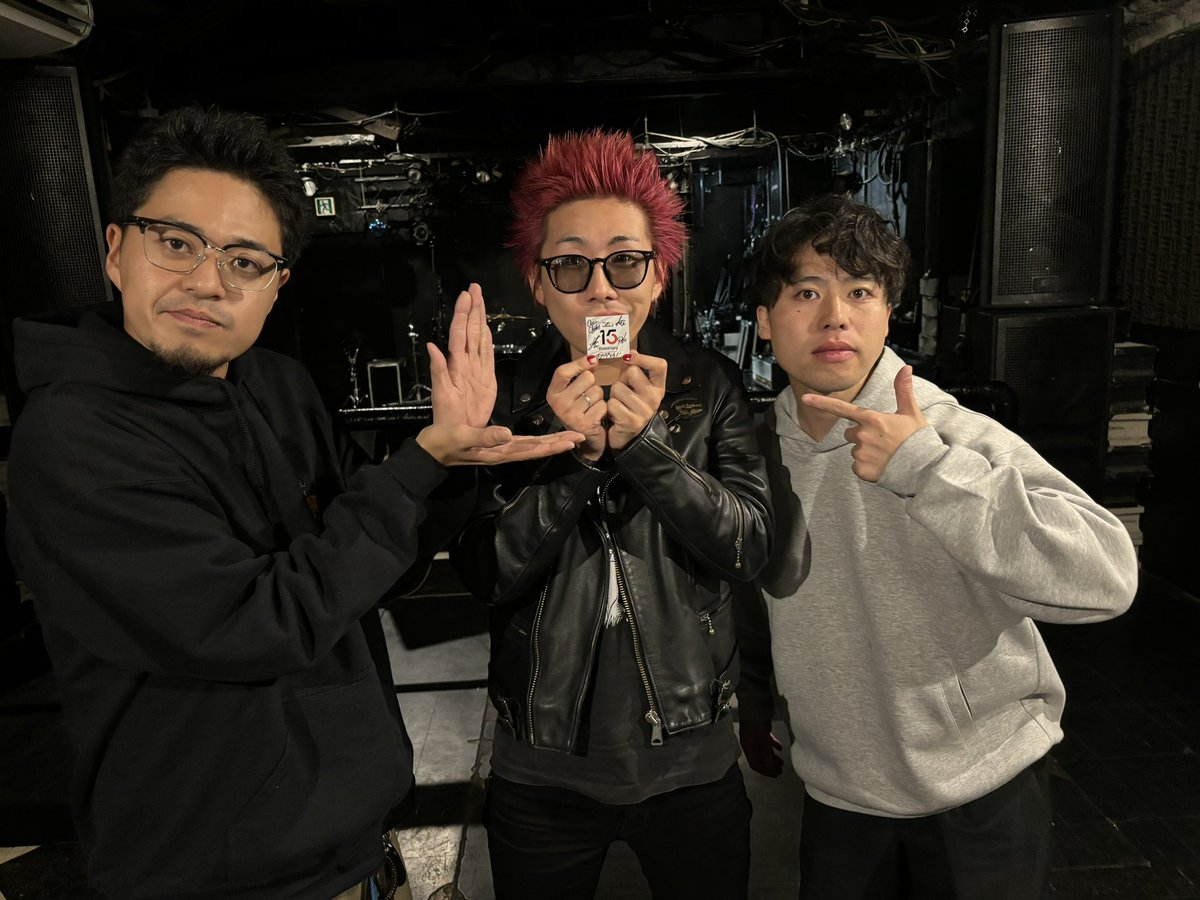 【🎁ステッカープレゼント🎁】

＼15周年記念プレゼントキャンペーン／

11/29(金)R.A.D出演

Dear Chambers(<a href="/dearchambersjp/">Dear Chambers</a> )

サイン入りR.A.D 15th Anniversaryステッカーを抽選で1名様にプレゼント！

&lt;応募方法&gt;
❶このアカウントをフォロー
❷このポストをリポスト

&lt;応募締切&gt;
12/14(土)23:59