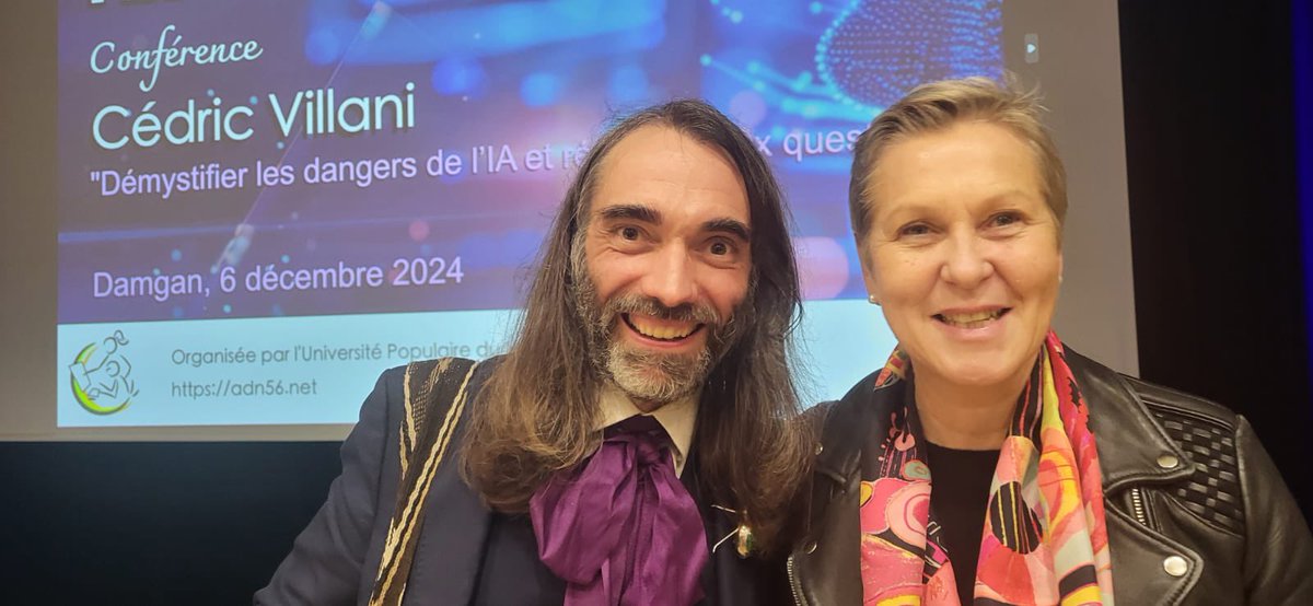 ALehenanff's tweet photo. Merci à l’université populaire du Numérique de Damgan de vous avoir offert cet exceptionnel moment : une conférence de Cédric Villani sur l’Intelligence artificielle  #ADN56

Devant 350 personnes, il nous a exposé le cheminement et les questions autour de l’#IA 

Passionnant ! https://t.co/XFl7n0jM1j
