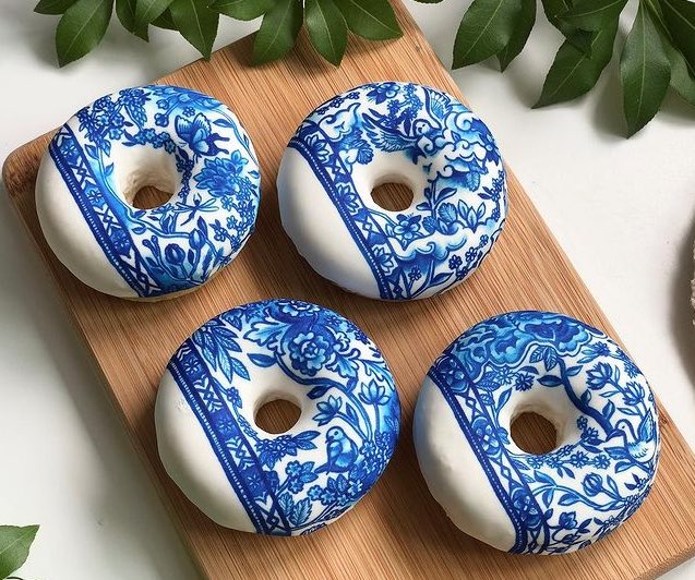 sweetxdessert's tweet photo. Hand painted porcelain donuts by petrichoro https://t.co/TzoJC0dTim