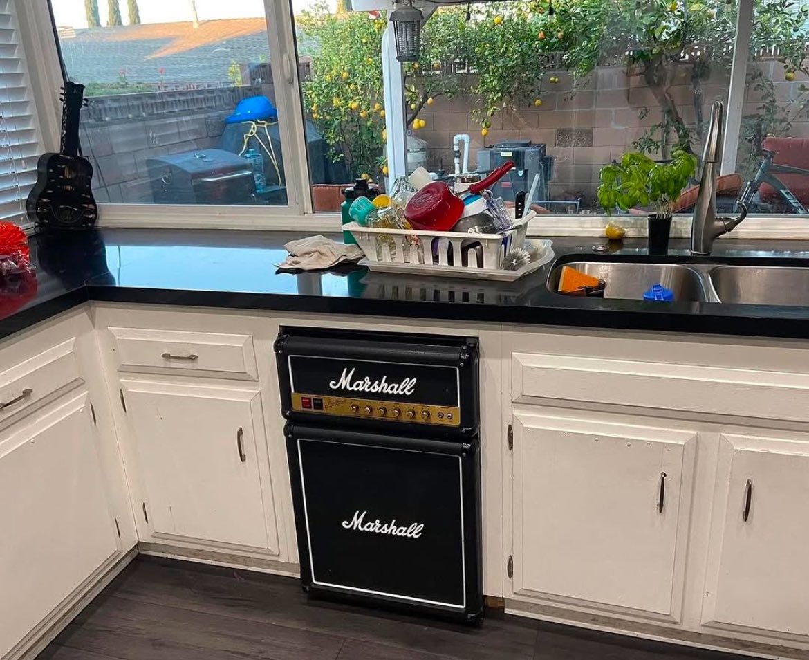 DarrellCBassist's tweet image. Seems right somehow