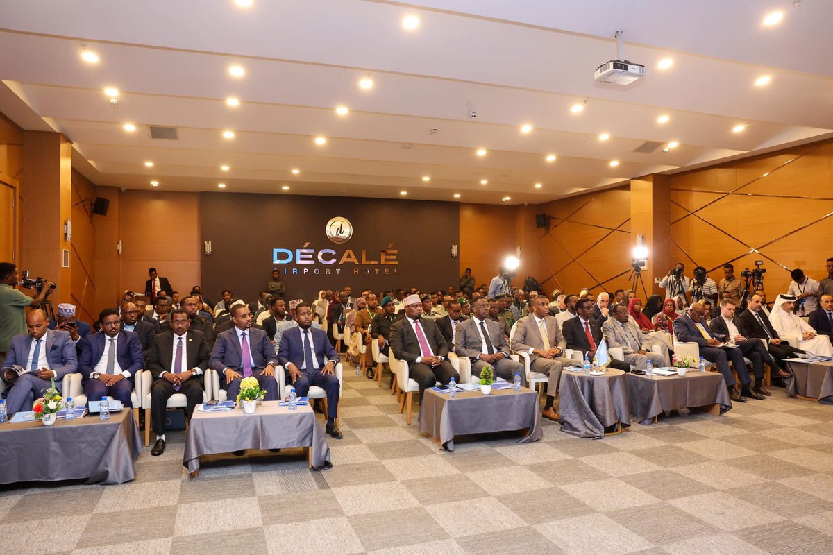 HuseynMuse's tweet photo. “Today, H.E. Hamza Abdi Barre, Prime Minister of the Federal Government of Somalia, officially launched the Justice Sector Strategy 2025-2029 under the theme: ‘Building an Inclusive, Transparent, Accessible, and Accountable Justice System.’ #Somalia #JusticeReform #Transparency” https://t.co/tyPNWtTxQW