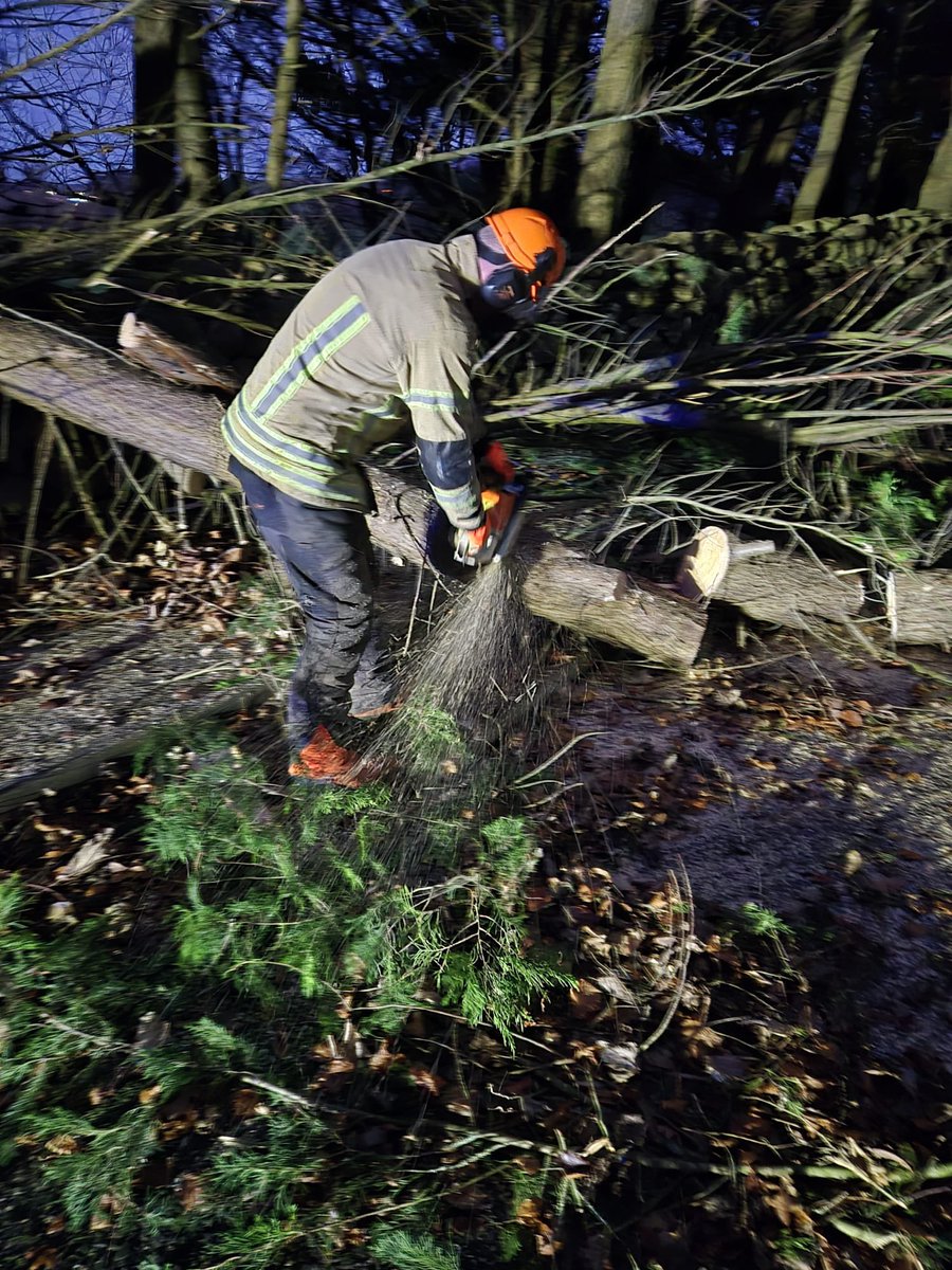 Motorists are advised to exercise extreme caution if travelling today following storm Darragh.

Fallen trees, wind blown debris and spot flooding are present across the road network.
1/2