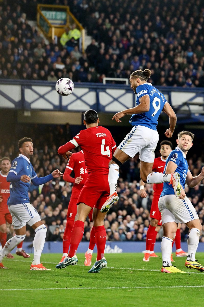Ria4EFC's tweet photo. Stay safe Blues 🙏
#GoodThingsComeToThoseThatWait #Goodison #MerseysideDerby 💙 https://t.co/TqfDwv8VMG