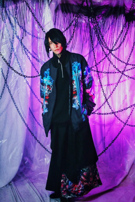 ▼歪hizumi 新作1/9【12.20(金)〜限定販売】「流麗封鎖のライトブルゾン」▼他の写真、価格などはこちら▼販売通知は公式LINEで多いものはプレゼント企画を検討させていただきますのでよろしくお願いします。 