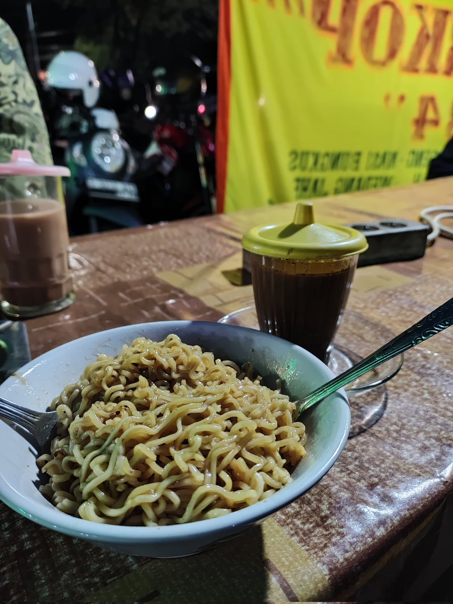 dhitprak's tweet photo. Surabaya lagi dingin 🥶 https://t.co/6udcyipVVc
