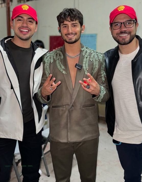 EmilioUpdates18's tweet photo. 📲| Emilio
#Emilio #Teleton
#EmilioOsorio #Teleton2024
#TeletonHonduras #Honduras https://t.co/59JYWRaOZ6