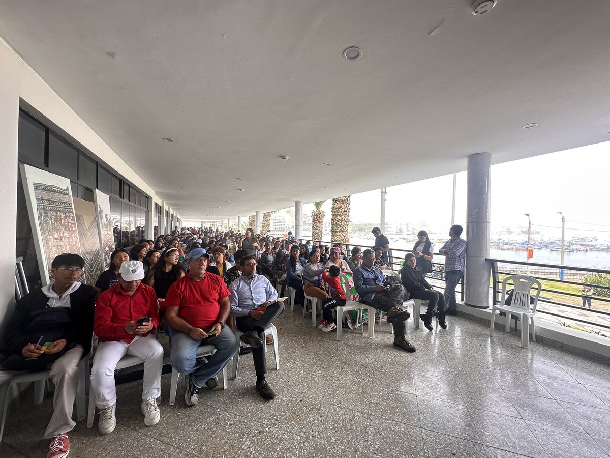 martinhidalgo's tweet image. El programa #AudienciasVecinales de @elcomercio_peru cierra este 2024 en el distrito de #Ancón con este lleno total en el malecón.
