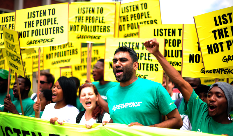 Greenpeaceafric's tweet photo. You don’t have to do it alone.

We have a lot of work to do, but we’ll get much further—and have more fun—if we do it together.

#PeoplePower 💪 https://t.co/EWMhpdGhUj