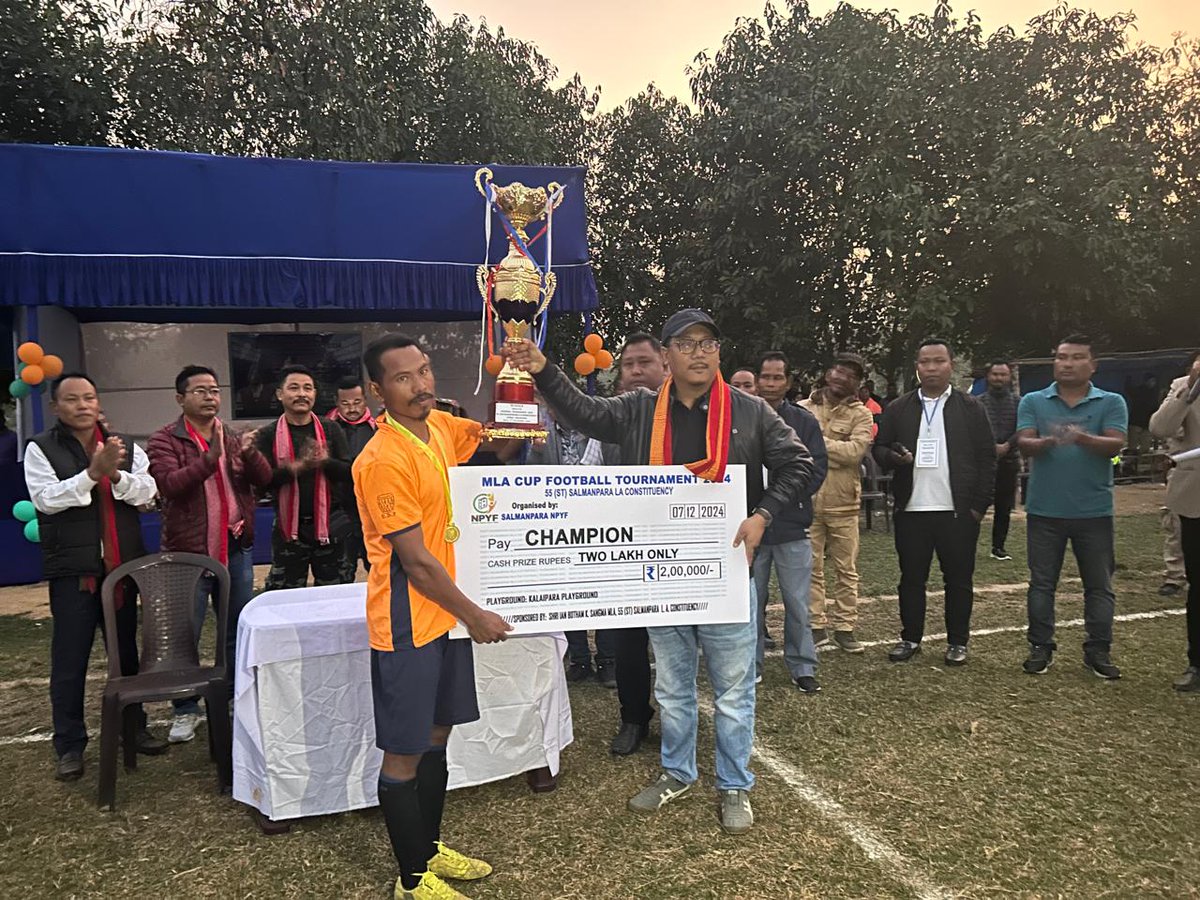 nppmeghalaya's tweet photo. Today the final match of the MLA Cup Football tournament organised by Salmanpara NPYF was played at Kalaipara Playground, under Salmanpara Constituency. Our Salmanpara MLA Shri Ian Botham K Sangma attended the match as Chief Guest who also sponsored it. 

#Salmanpara #NPYF https://t.co/2jCbHGE3O5