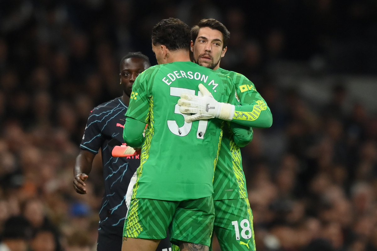 FabrizioRomano's tweet photo. 🚨🔵 Third consecutive game on the bench for Man City GK Éderson, as Stefan Ortega starts again today vs Palace. https://t.co/8pyVcZSs9f