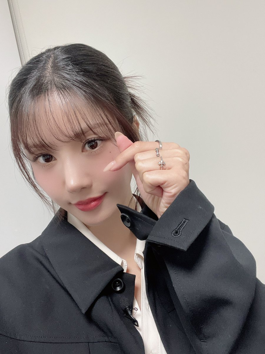 KWONEUNBI's tweet photo. [📸] 241207 iQIYI #StarlightBoys

은뱌 덕분에 더 빛난 하루✨
추운 날 따스히 몸 녹여요 루비( ˶ ̇ ̵ ̇˶ )♡

#권은비 #KWONEUNBI https://t.co/mY1F2RfeRZ