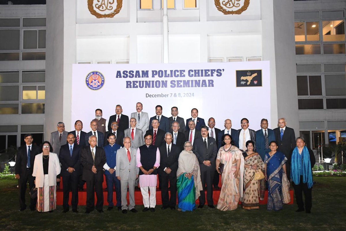 himantabiswa's tweet photo. The first ever Reunion seminar of @assampolice Chiefs is a unique opportunity for serving police personnel to learn from the invaluable experiences of those who have served and built a world class police force for a secure Assam.

📸Some memorable snapshots https://t.co/MFBGhxov8S