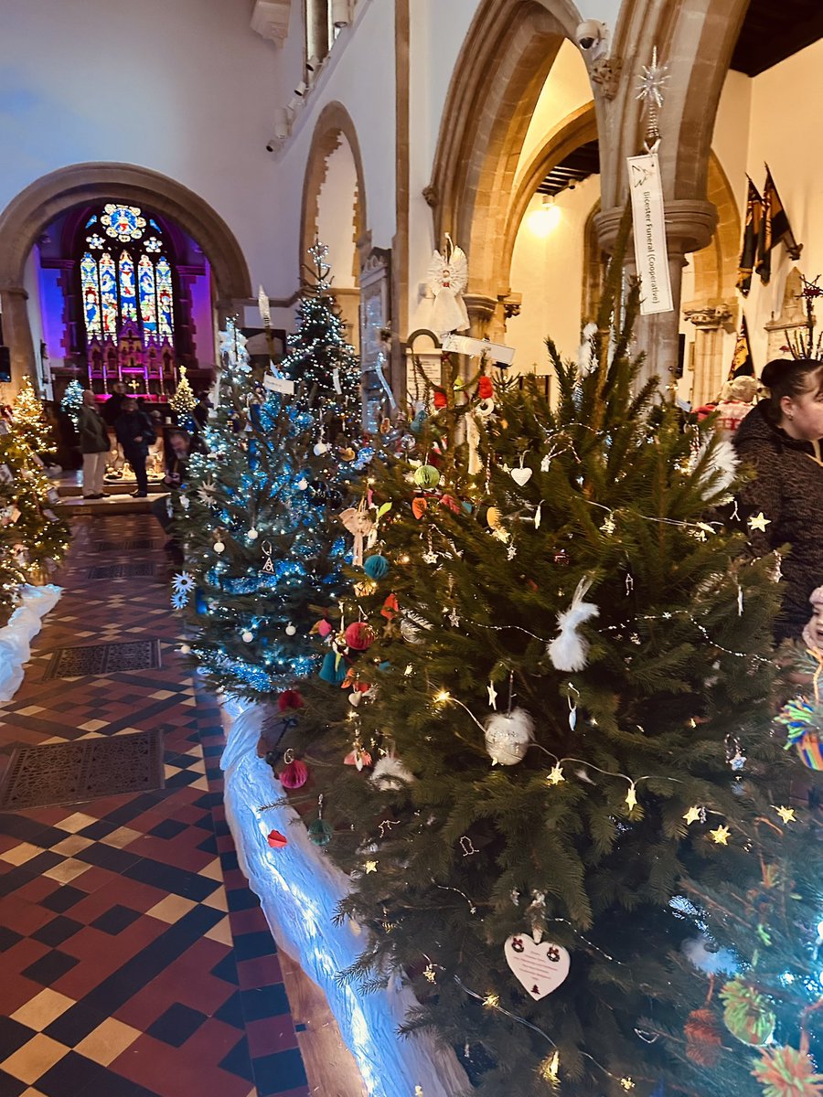 StEds_Primary's tweet photo. Don’t forget to head down to St Edburg’s church for the Christmas tree festival this weekend, it’s truly spectacular 🎄 https://t.co/il0l8KcHbM