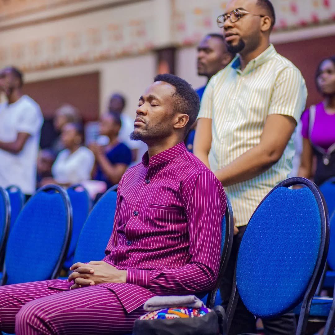 BTGMinistry's tweet photo. Tuko tayari kumlingana Bwana mahali hapa ,hakikisha umeshafika eneo hili usipitwe na Bwana alichotuanda mahali apa!!

@dr.ipyana

#endtimeawakanening #btgministry https://t.co/kUyIe4EEwj