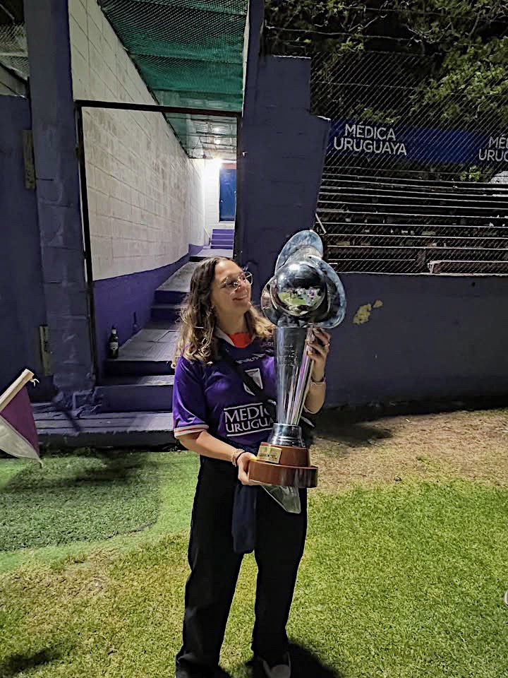 valeeeflo's tweet photo. Buen día para los tri (y únicos) campeones de todo el Uruguay, la casa está en orden 👋🏼👋🏼 https://t.co/vHMZtB1B6e
