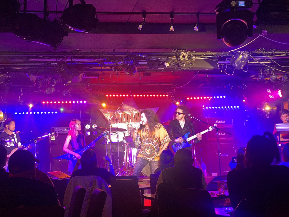 hashiyamamaiden's tweet image. Rie a.k.a.Suzaku、EPITAPH、KellySimonz！
そして
DioKen氏を迎えてメタルセッションな
あり！

ギタリスト好きにはたまらないイベントでした！
技術レベルが高すぎて参考になりません！！

#DB芸人
#EGOTRIP