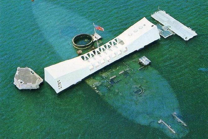 To the memory of the gallant men here entombed and their shipmates who gave their lives on this day 83 years ago in action... #PearlHarbor #NeverForget