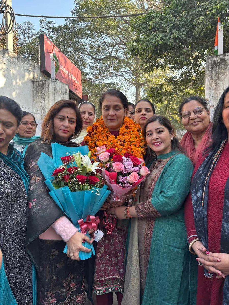 Randhawa_INC's tweet photo. Punjab Mahila Congress meeting at Amritsar where senior leaders also joined us @Aloksharmaaicc  @RavindraDalvi4 #OPSoni https://t.co/NlNlf4LAK7